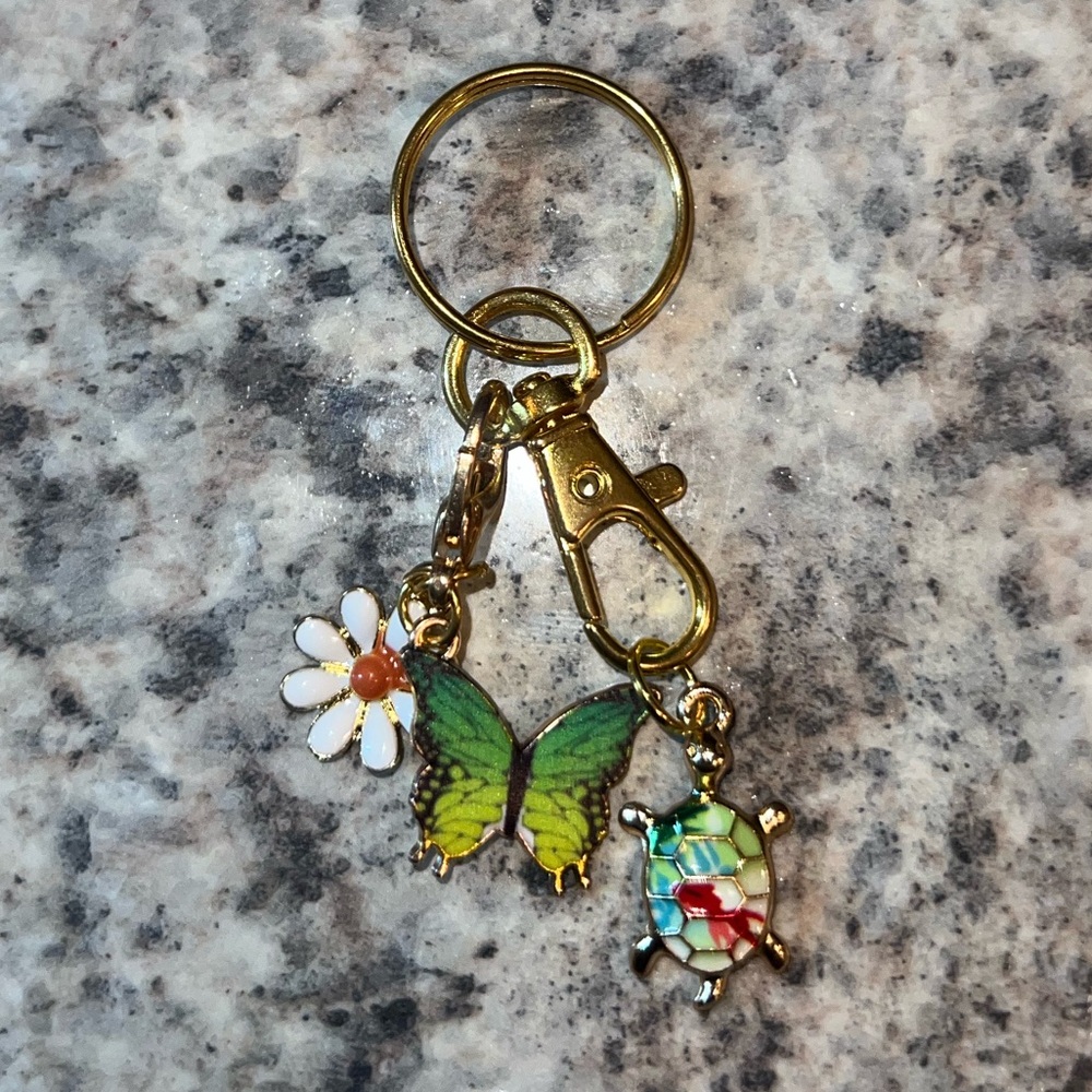 BRAND NEW Green Turtle & Butterfly Keychain